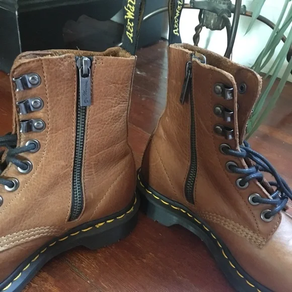 Dr. Martens Brown Lace Up Boots - Picture 4 of 8